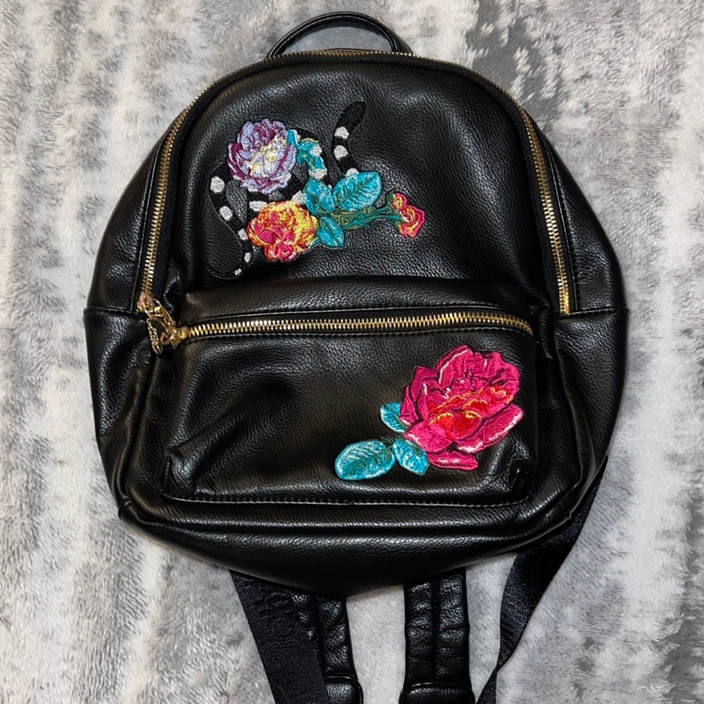 BETSEY JOHNSON
Embroidery Backpack